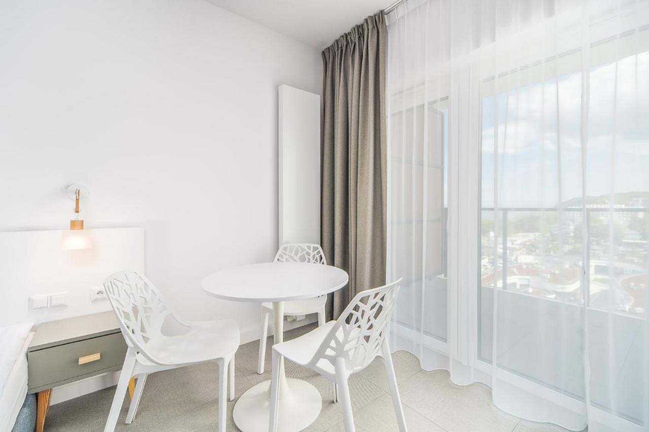 Aquamarina Prima 100 By Renters Apartamento Miedzyzdroje Exterior foto
